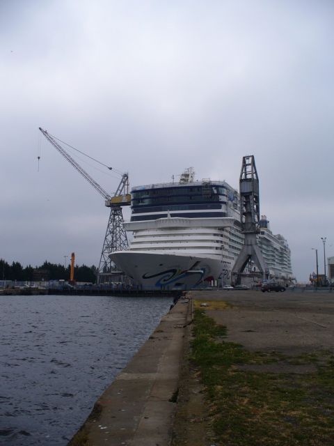 Norwegien epic - forme joubert - 09 mai 2010.JPG